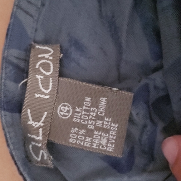 Silk Icon Wrap Skirt - Picture 5 of 9